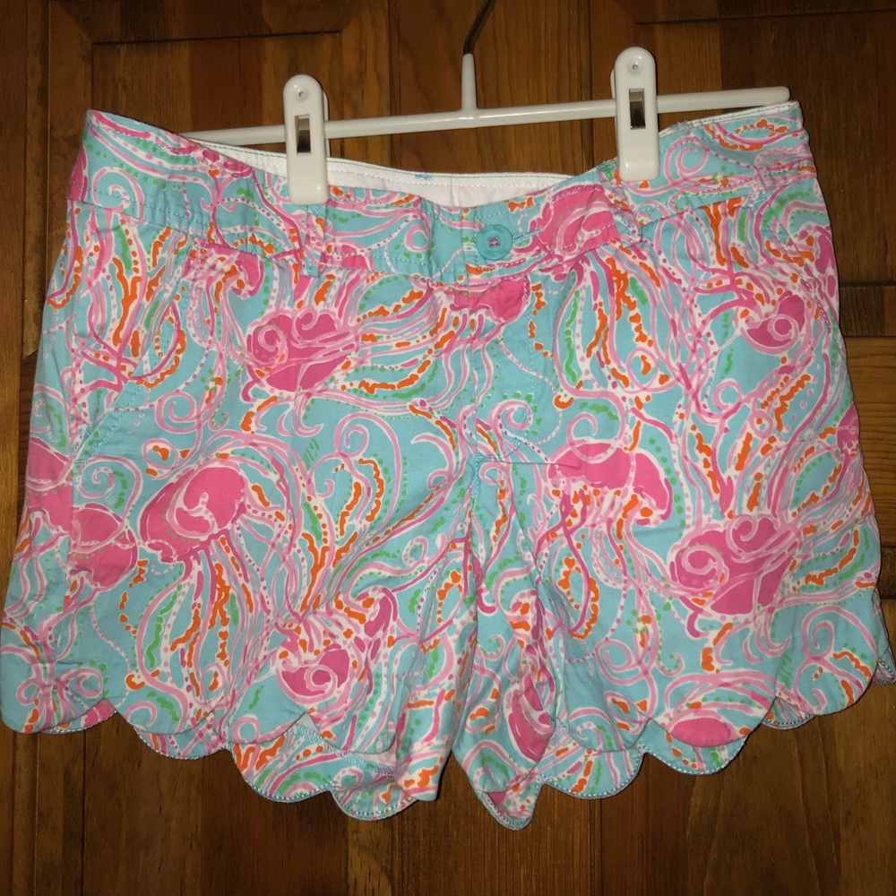 Lilly Pulitzer 5” Scalloped Buttercup Short